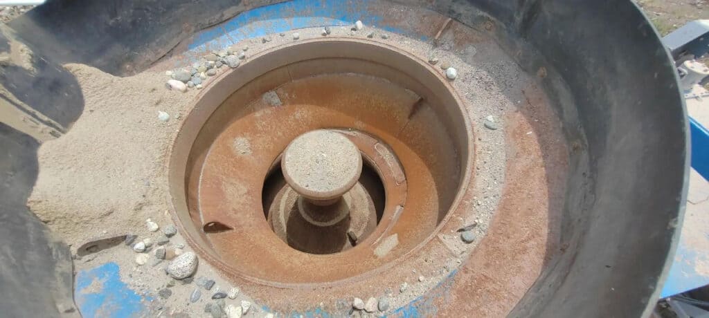 Cone feed port of XCRUSHER mobile cone crusher