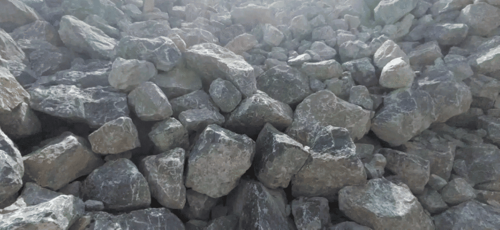 Mine sand and gravel aggregate