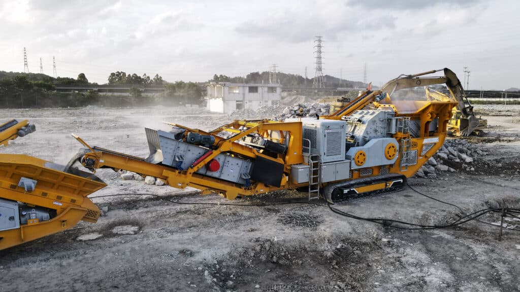 Mobile crusher open pit mine conveying system