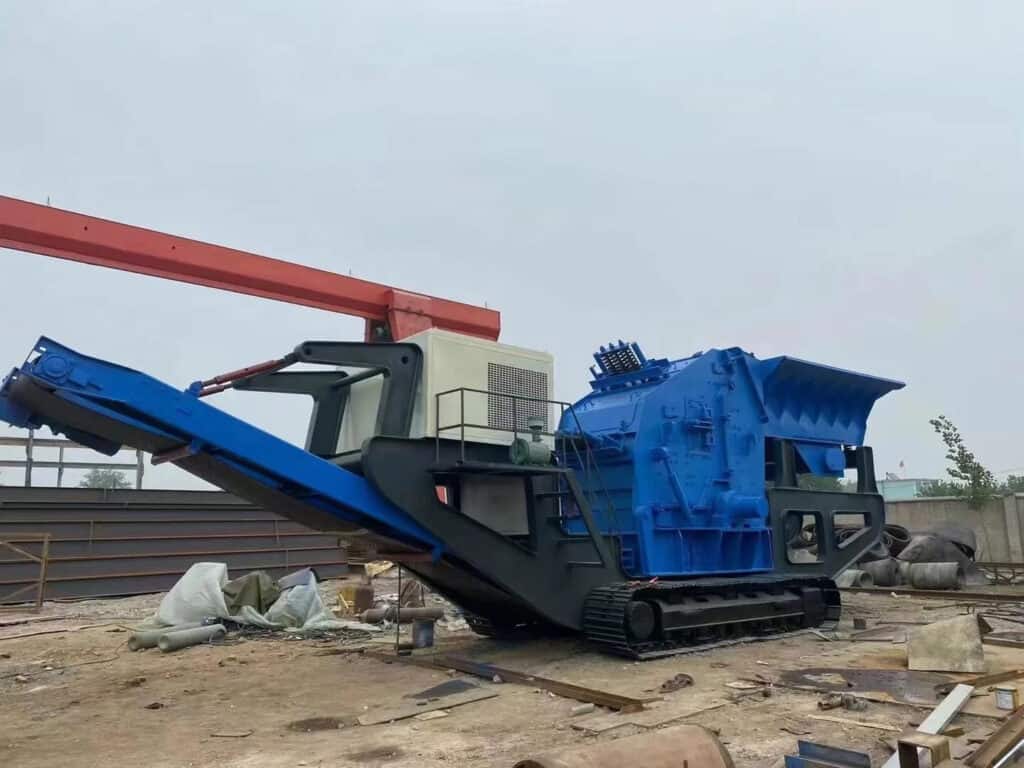 XCRUSHER Small and compact crawler mobile impact crusher