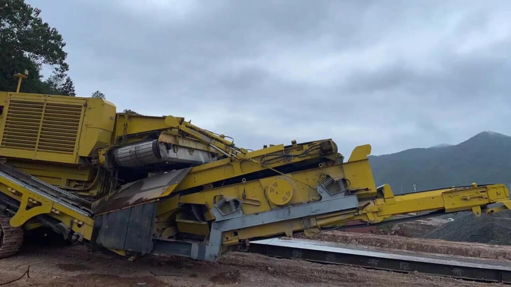 XCRUSHER compact crawler mobile impact crusher